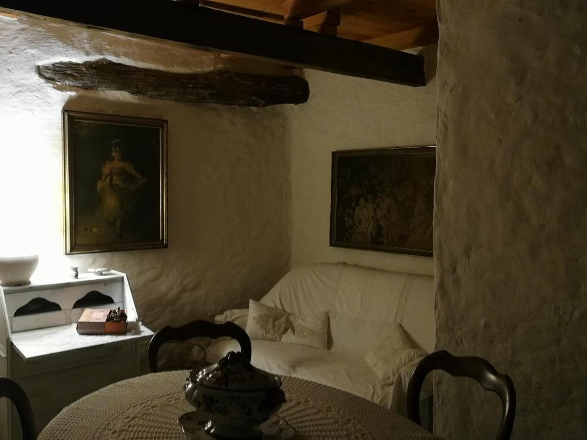 Casale Maria Mafalda Pieve di Teco Esterno foto