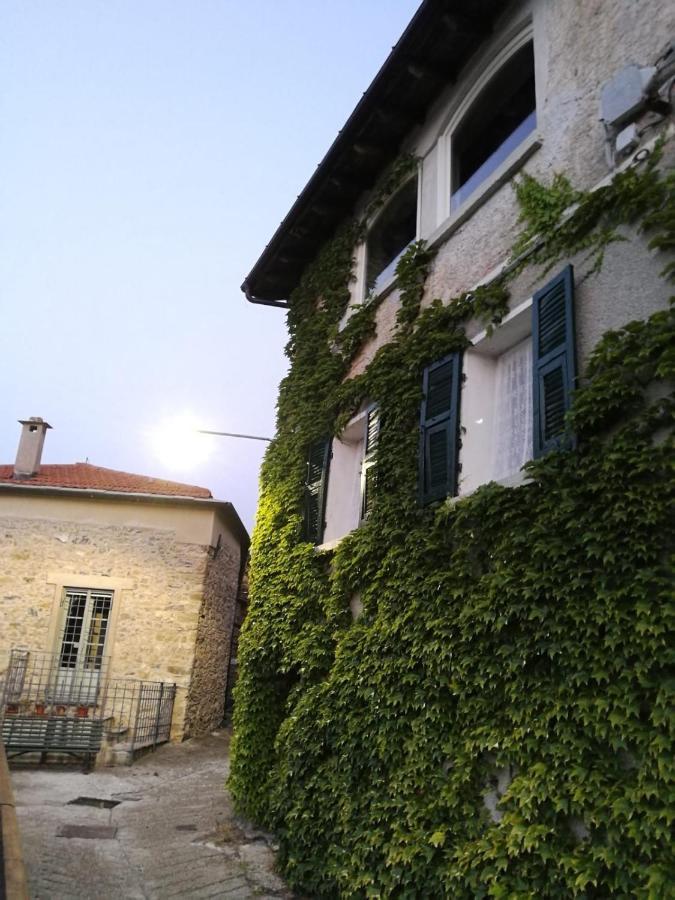 Casale Maria Mafalda Pieve di Teco Esterno foto