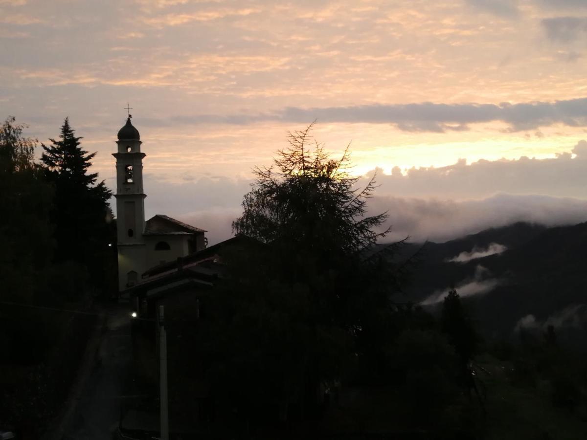 Casale Maria Mafalda Pieve di Teco Esterno foto