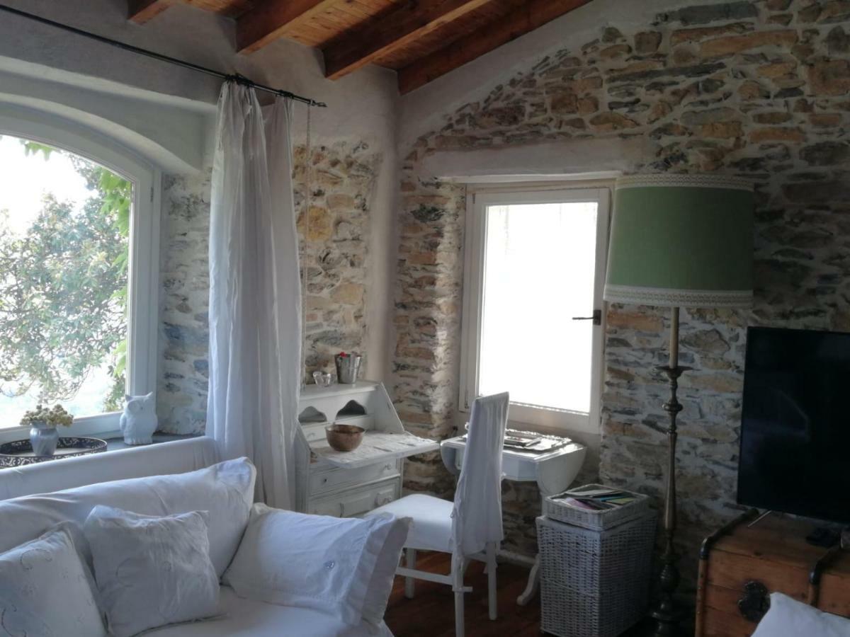 Casale Maria Mafalda Pieve di Teco Esterno foto
