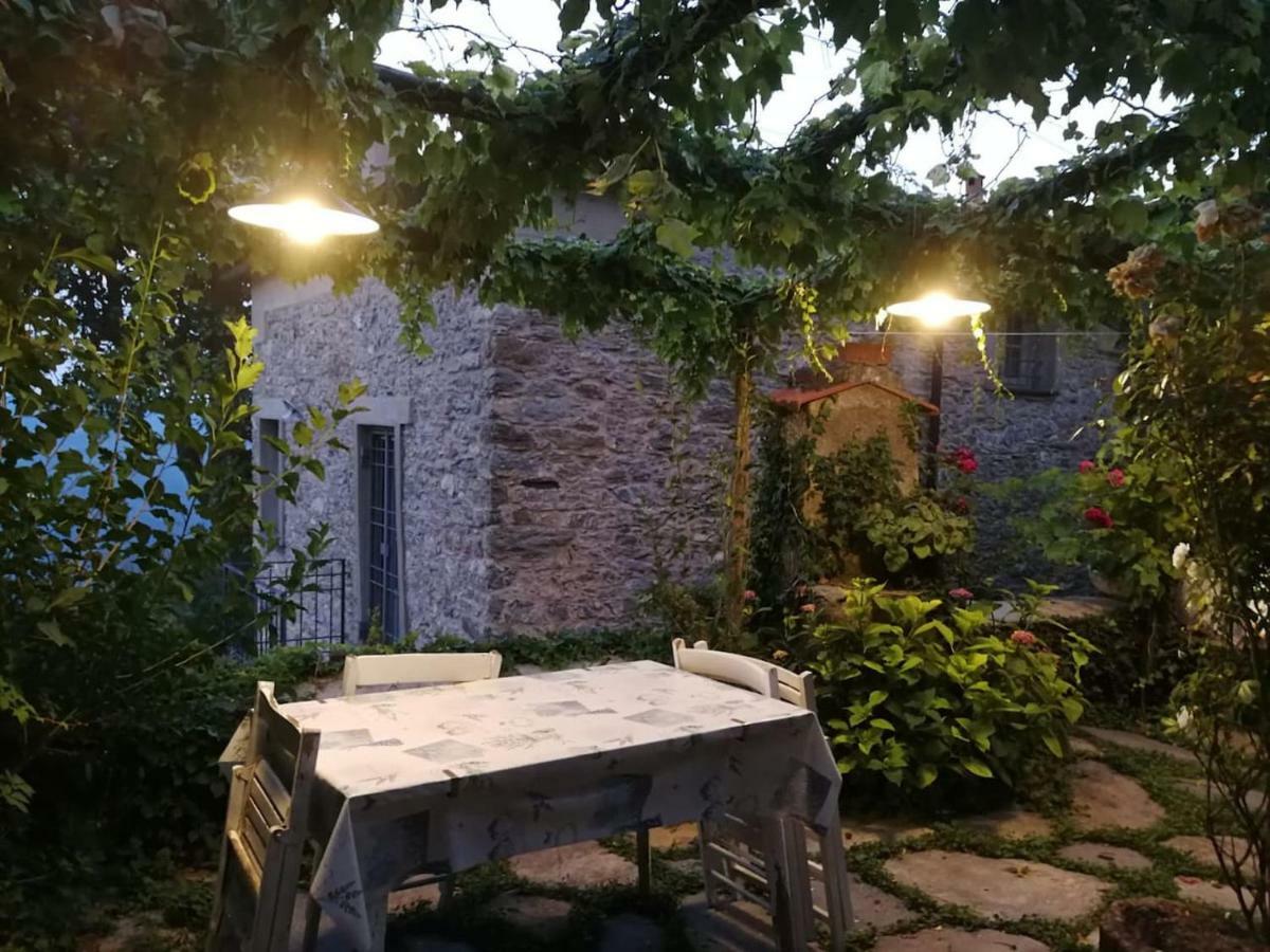 Casale Maria Mafalda Pieve di Teco Esterno foto