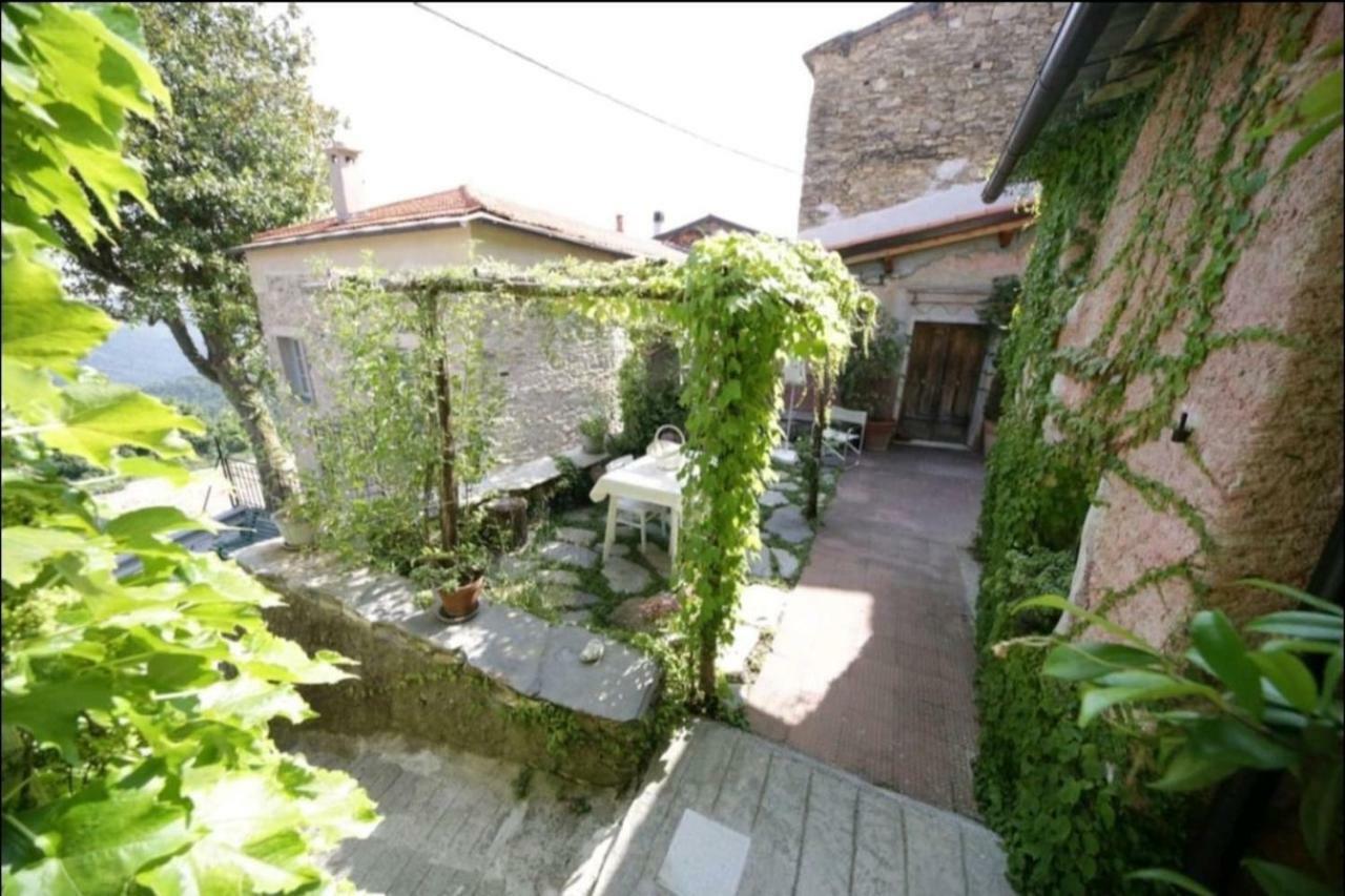 Casale Maria Mafalda Pieve di Teco Esterno foto