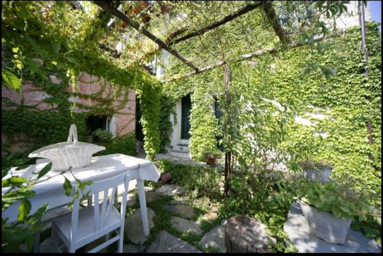 Casale Maria Mafalda Pieve di Teco Esterno foto
